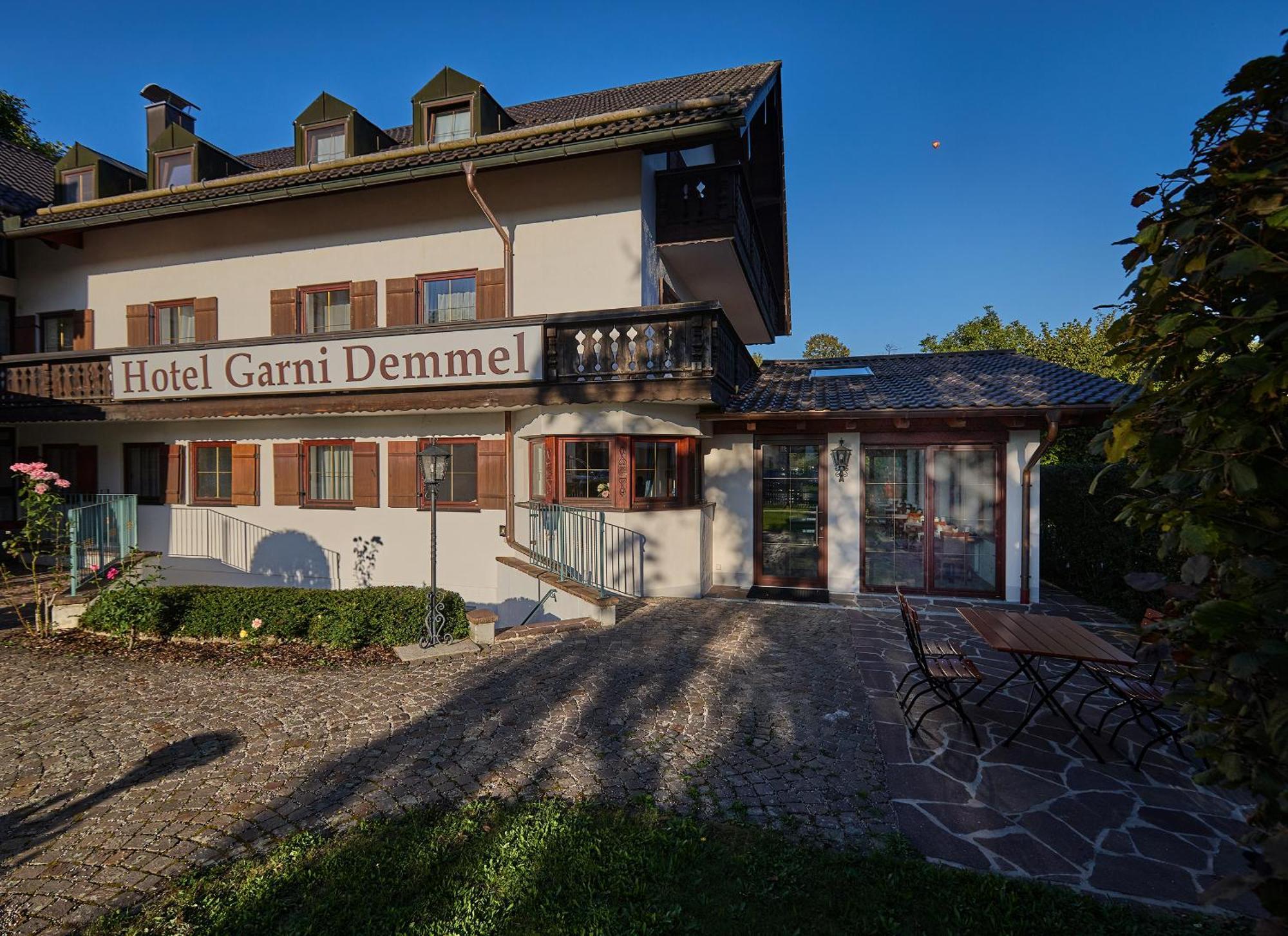 Hotel Garni Demmel Bruckmuhl Exterior photo
